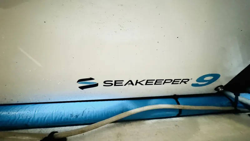 Slide: The Image of 2019 Azimut 55 - Seakeeper - 5726586