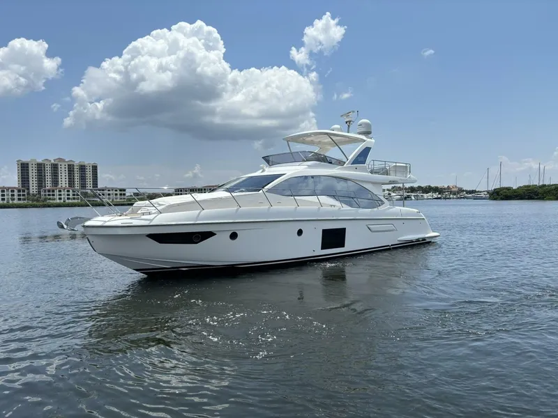 Slide: The Image of 2019 Azimut 55 - Profile Bow 3/4 Port - 5729713