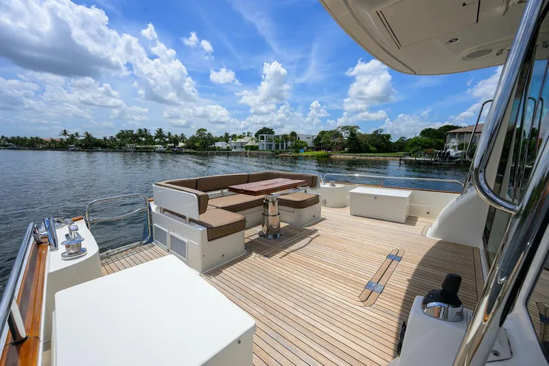 Slide: The Image of Cockpit & Aft Seating - 5726499