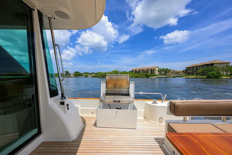 Slide: The Image of Aft Deck Grill - 5726541