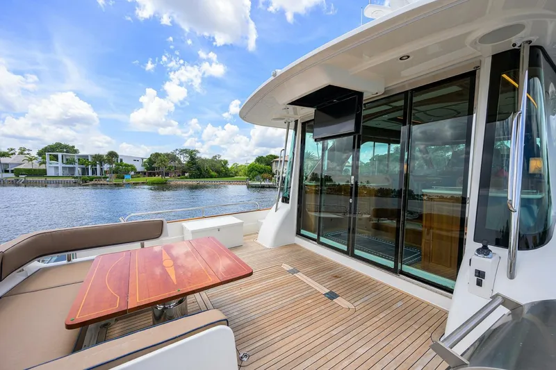 Slide: The Image of Aft Deck Seating & Salon Entrance - 5726545