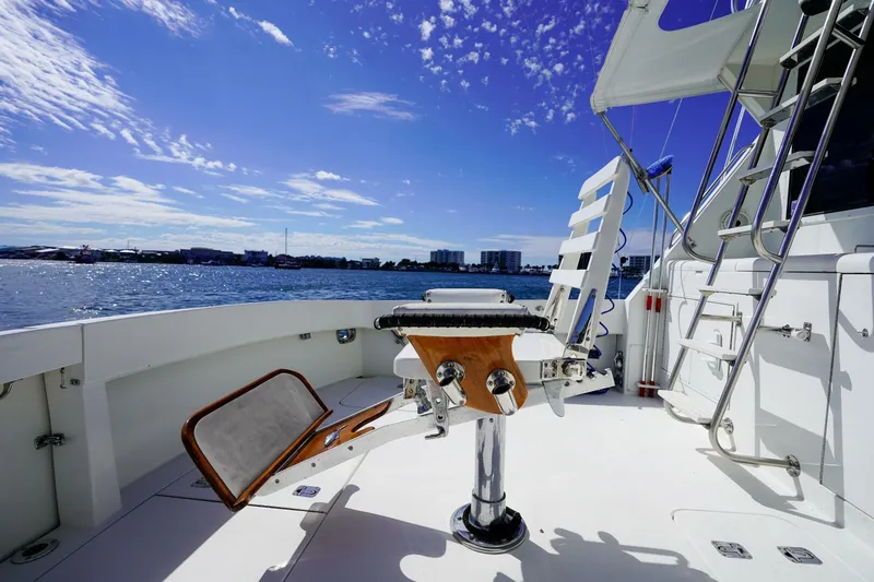 Slide: The Image of 1994 Hatteras 46 Convertible- CHANGE ORDER- Cockpit - 5727011