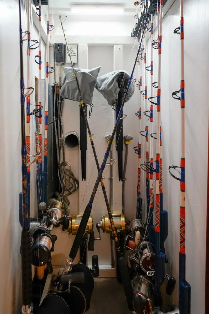 Slide: The Image of 1994 Hatteras 46 Convertible- CHANGE ORDER- Tackle Storage - 5727029