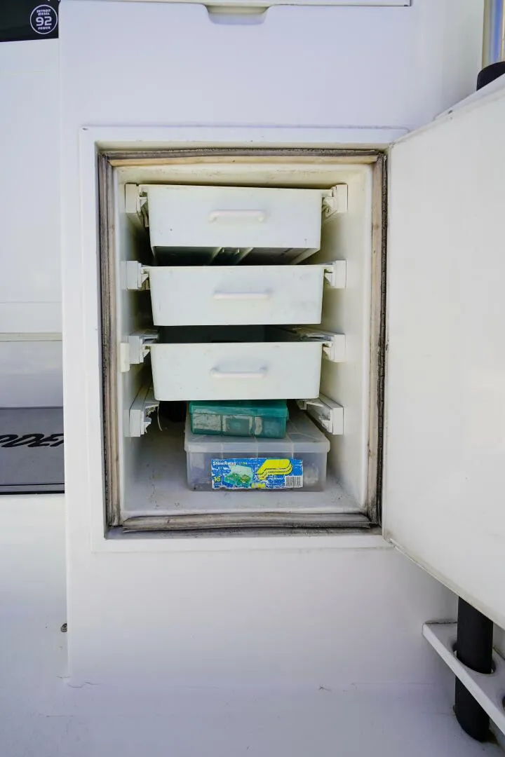 Slide: The Image of 1994 Hatteras 46 Convertible- CHANGE ORDER- Tackle Storage - 5727042