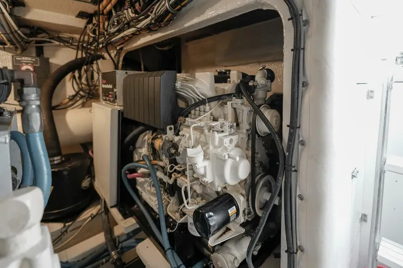 Slide: The Image of 1994 Hatteras 46 Convertible- CHANGE ORDER- Engine Room - 5727055