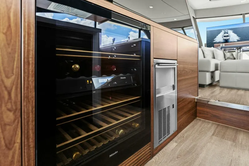 Slide: The Image of 2025 Maritimo M600 - Galley - 5728035