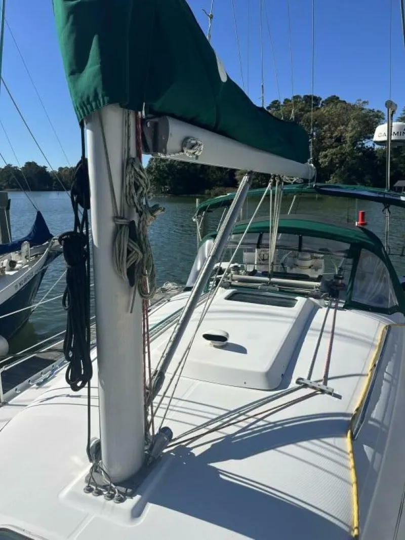 Slide: The Image of Beneteau 331 2004 - 5775239