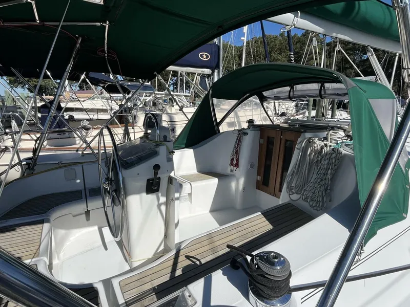 Slide: The Image of Beneteau 331 2004 - 5775242