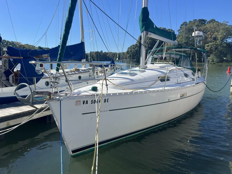 Slide: The Image of Beneteau 331 2004 - 5775219