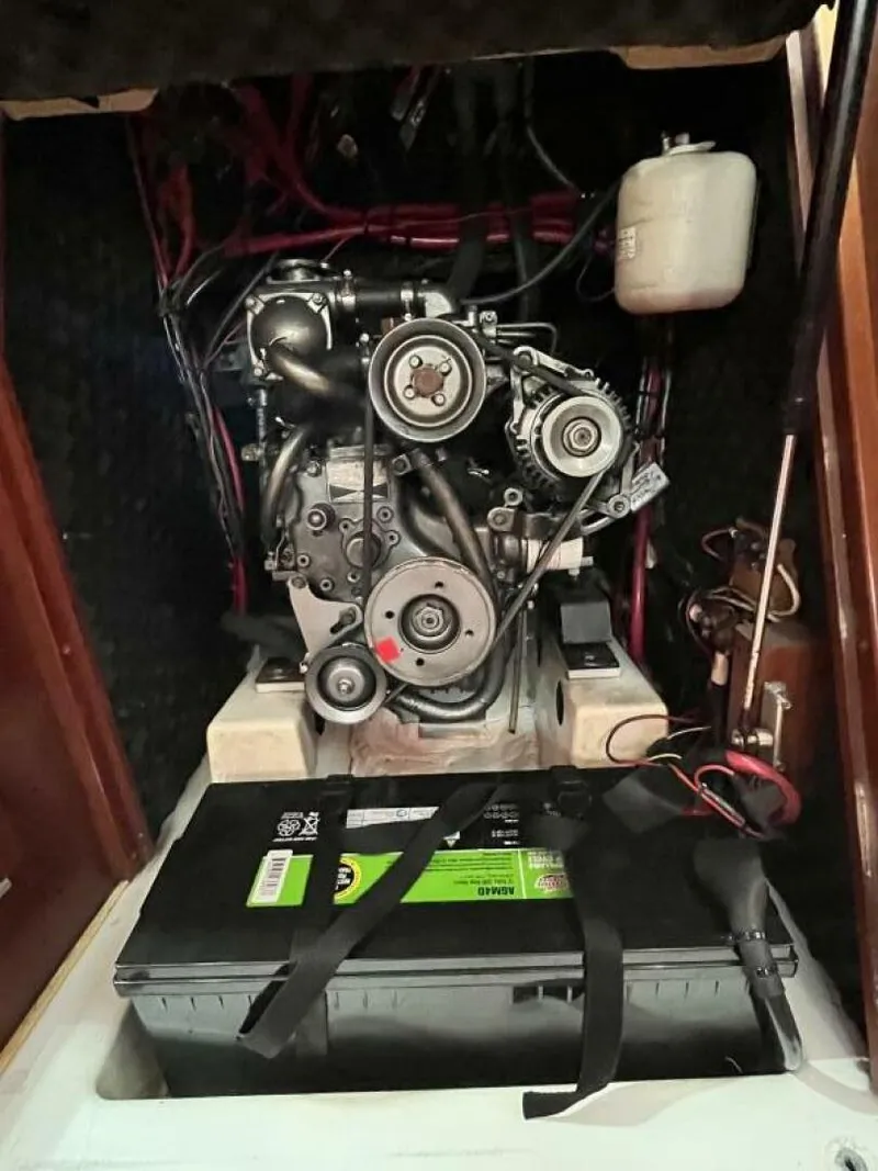 Slide: The Image of Beneteau 331 2004 - 5775281