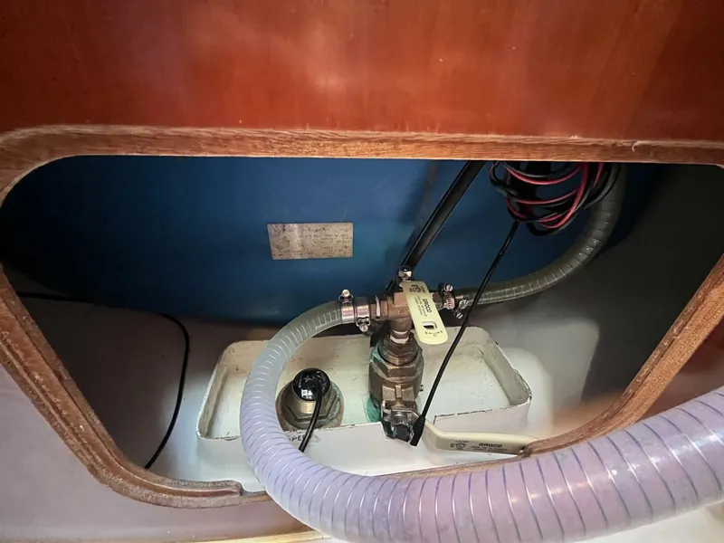 Slide: The Image of Beneteau 331 2004 - 5775286