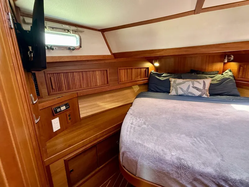 Slide: The Image of Sabre 42 Sedan 2006 - 5727512