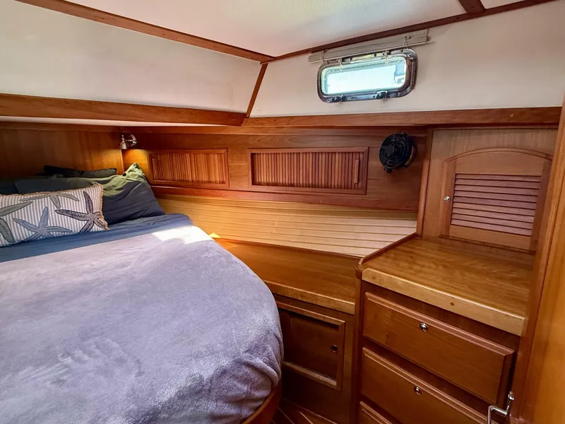 Slide: The Image of Sabre 42 Sedan 2006 - 5727513