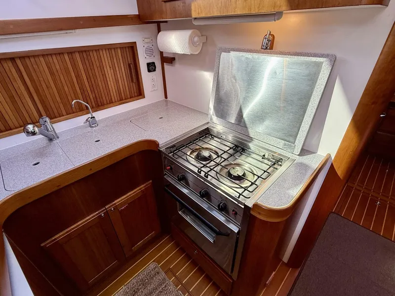 Slide: The Image of Sabre 42 Sedan 2006 - 5727524