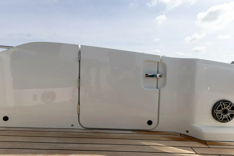 Slide: The Image of Sacs Rebel 47 2025 - 5727984