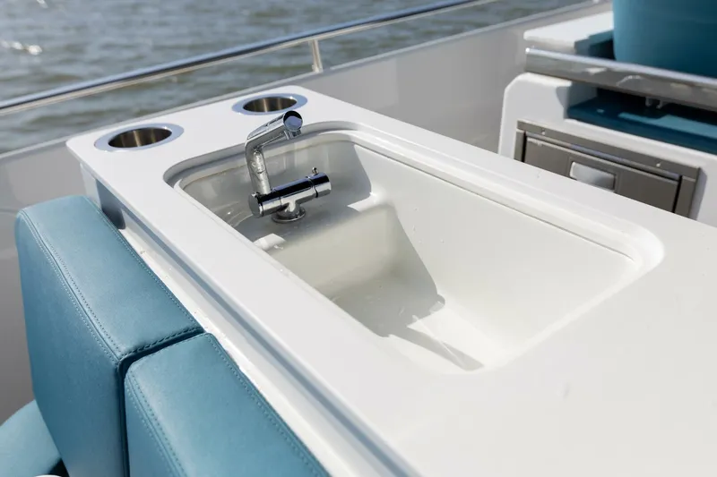 Slide: The Image of Sacs Rebel 47 2025 - 5727987