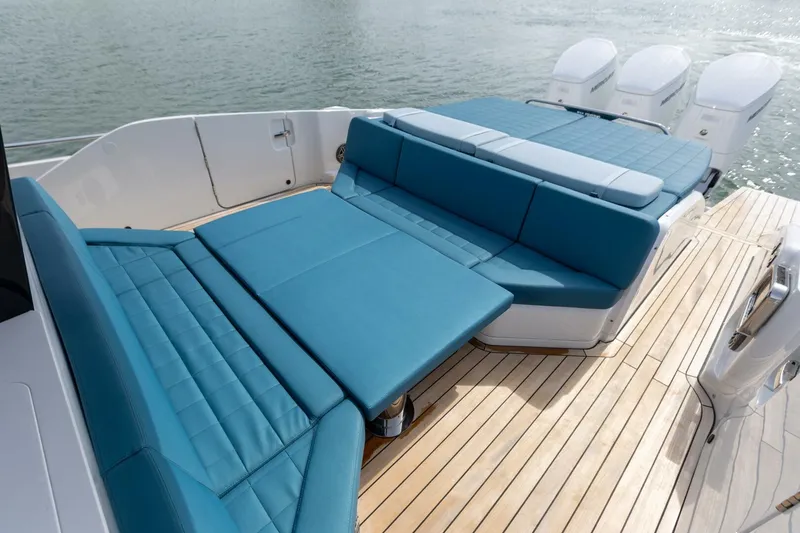 Slide: The Image of Sacs Rebel 47 2025 - 5727999