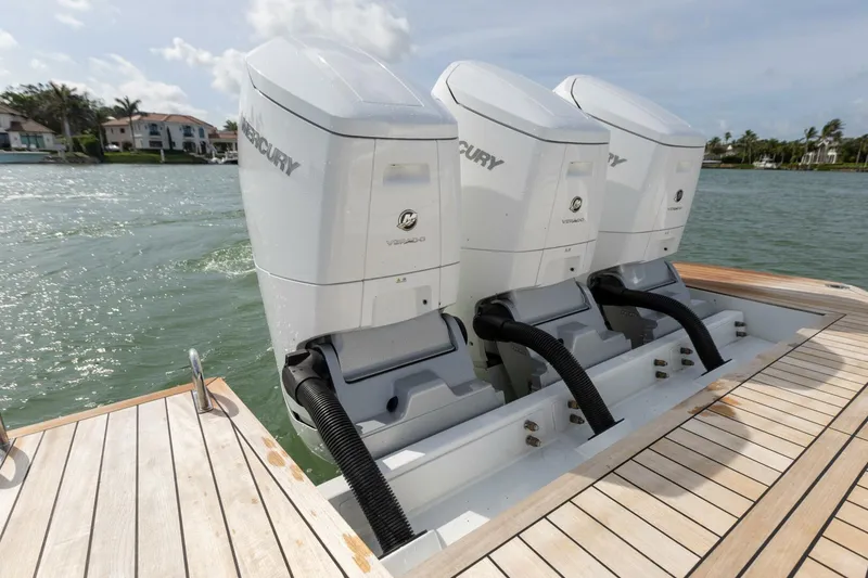 Slide: The Image of Sacs Rebel 47 2025 - 5727969