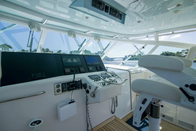 Slide: The Image of Helm Station  - 5728205