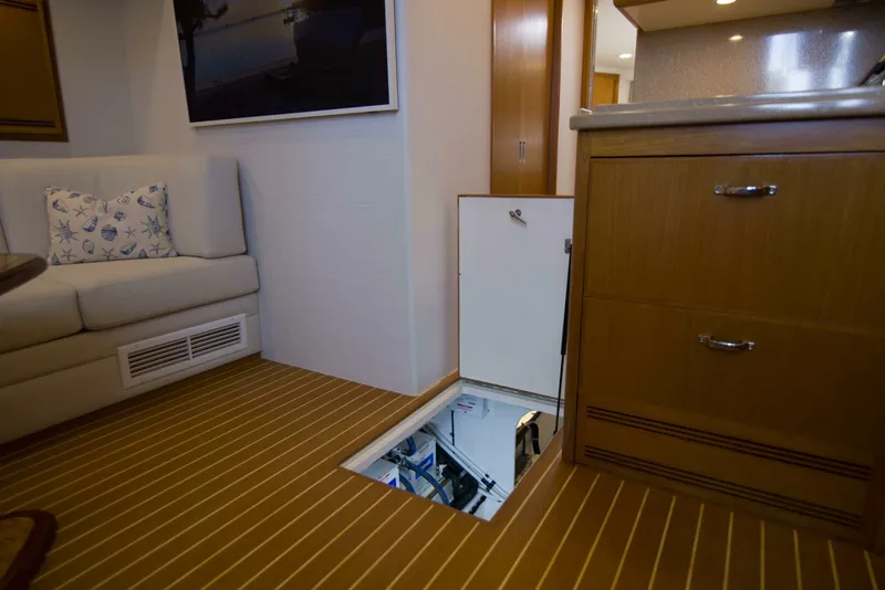 Slide: The Image of Engine Compartment - 5728188