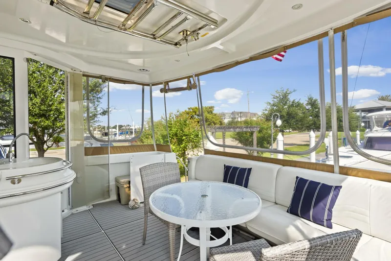 Slide: The Image of Carver 466 Motor Yacht 2005 - 5728153