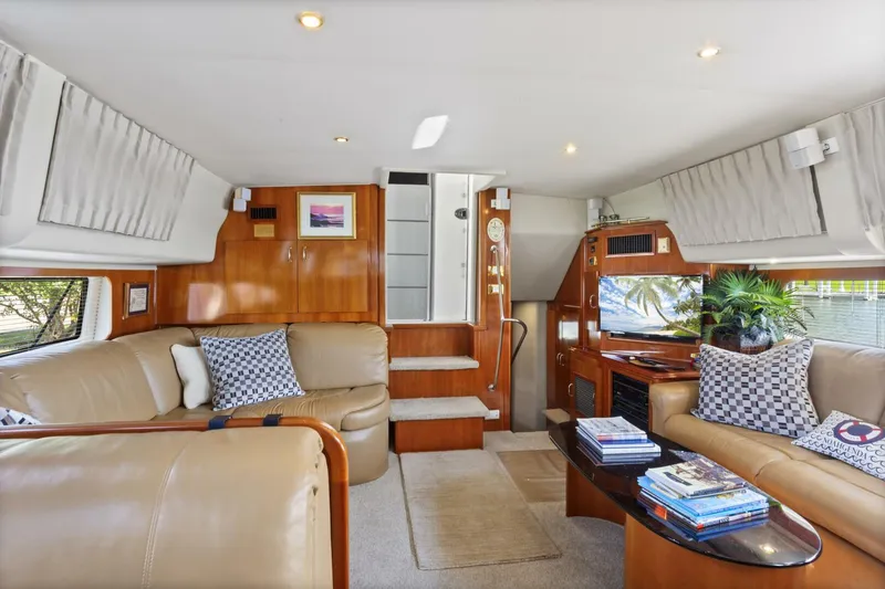 Slide: The Image of Carver 466 Motor Yacht 2005 - 5728159