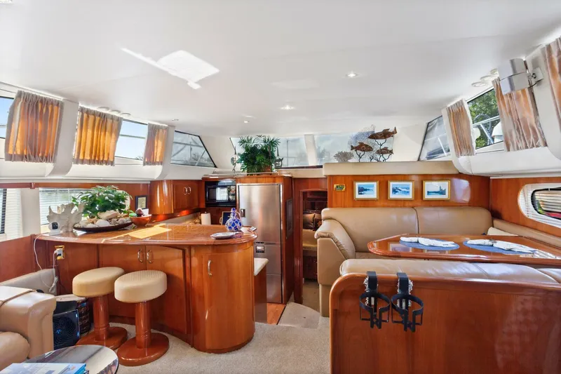 Slide: The Image of Carver 466 Motor Yacht 2005 - 5728162