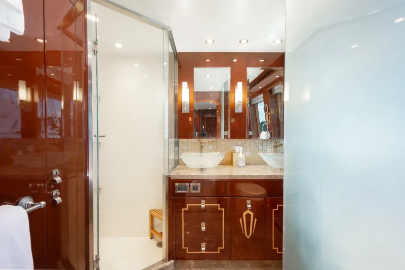 Slide: The Image of Master Bath - 5757223