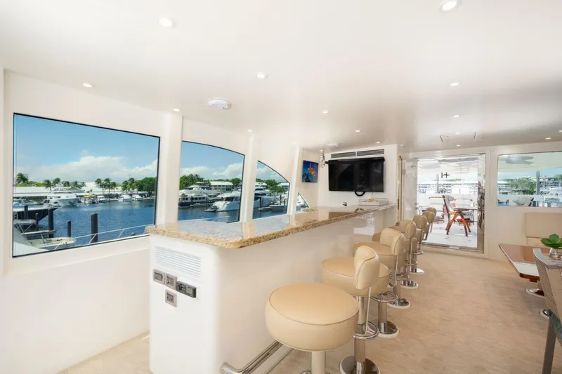 Slide: The Image of Sky Lounge Bar - 5757240