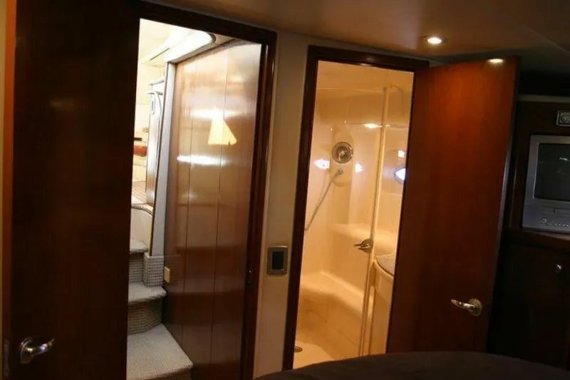 Slide: The Image of Meridian 411 Sedan 2005 - 5728577