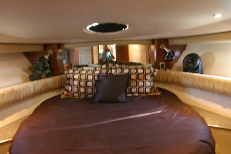 Slide: The Image of Meridian 411 Sedan 2005 - 5728578