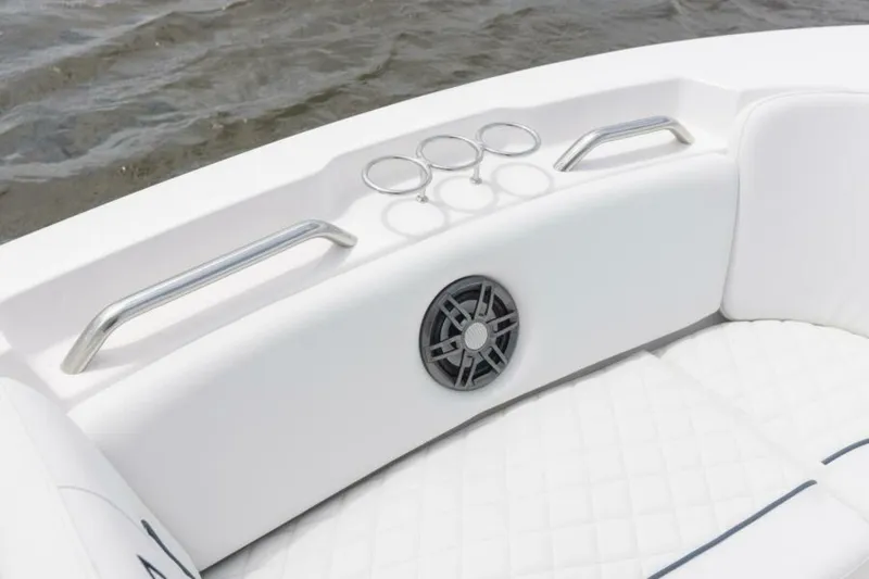 Slide: The Image of Sea Fox 228 Traveler 2026 - 5729796