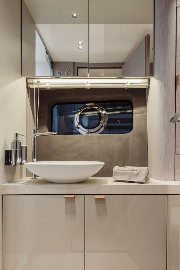 Slide: The Image of Cranchi Sessantadue 62 2026 - 5730191