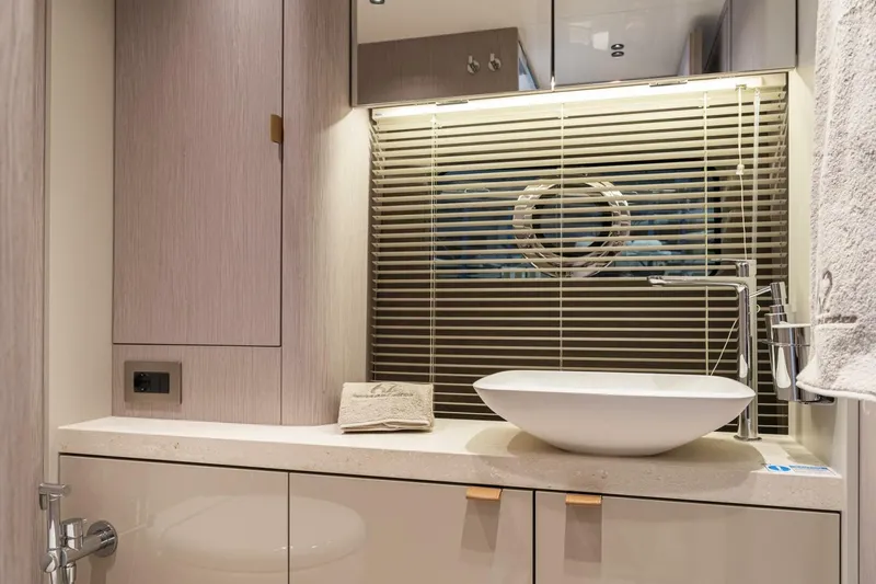 Slide: The Image of Cranchi Sessantadue 62 2026 - 5730193