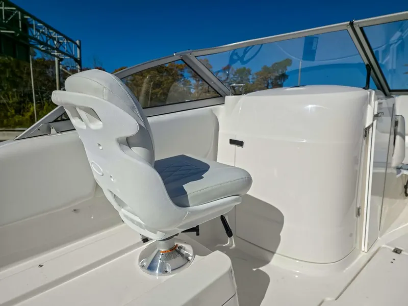 Slide: The Image of Sea Fox 228 Traveler 2026 - 5783222