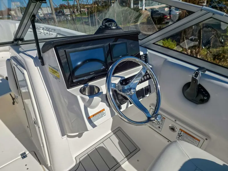 Slide: The Image of Sea Fox 228 Traveler 2026 - 5783226