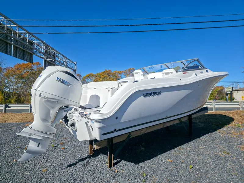 Slide: The Image of Sea Fox 228 Traveler 2026 - 5783212