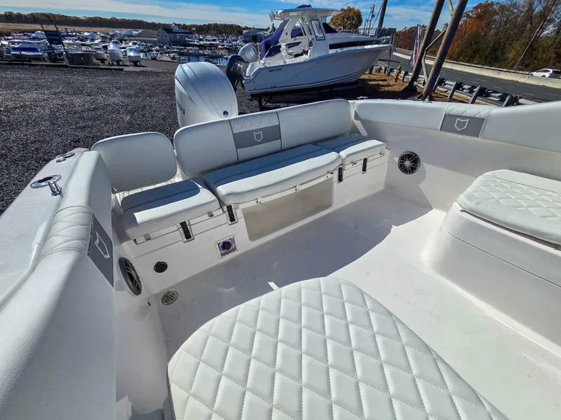 Slide: The Image of Sea Fox 228 Traveler 2026 - 5783230