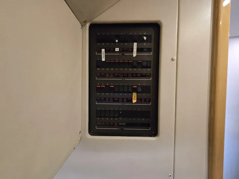 Slide: The Image of Sunseeker Manhattan 48 1997 - 5763655