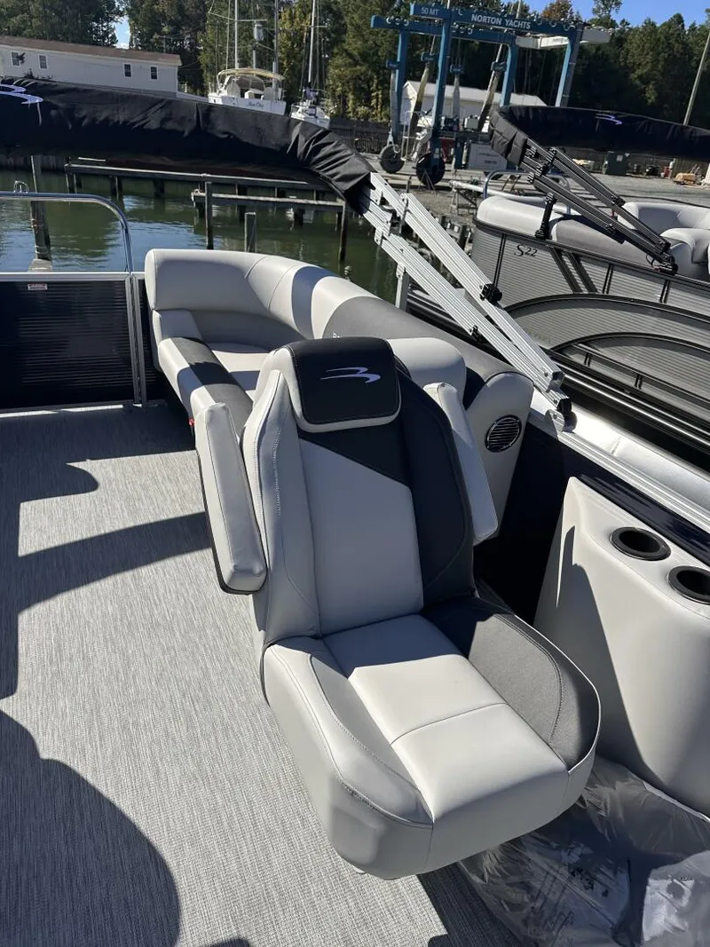 Slide: The Image of Bennington 22SR 2026 - 5730718