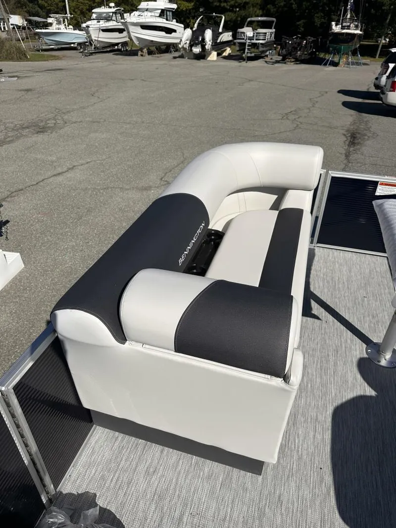 Slide: The Image of Bennington 22SR 2026 - 5730723