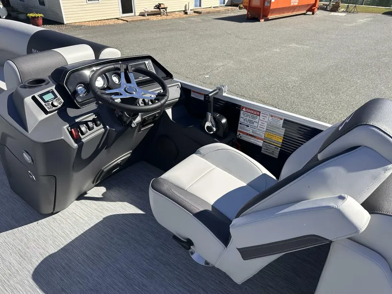 Slide: The Image of Bennington 22SR 2026 - 5730712