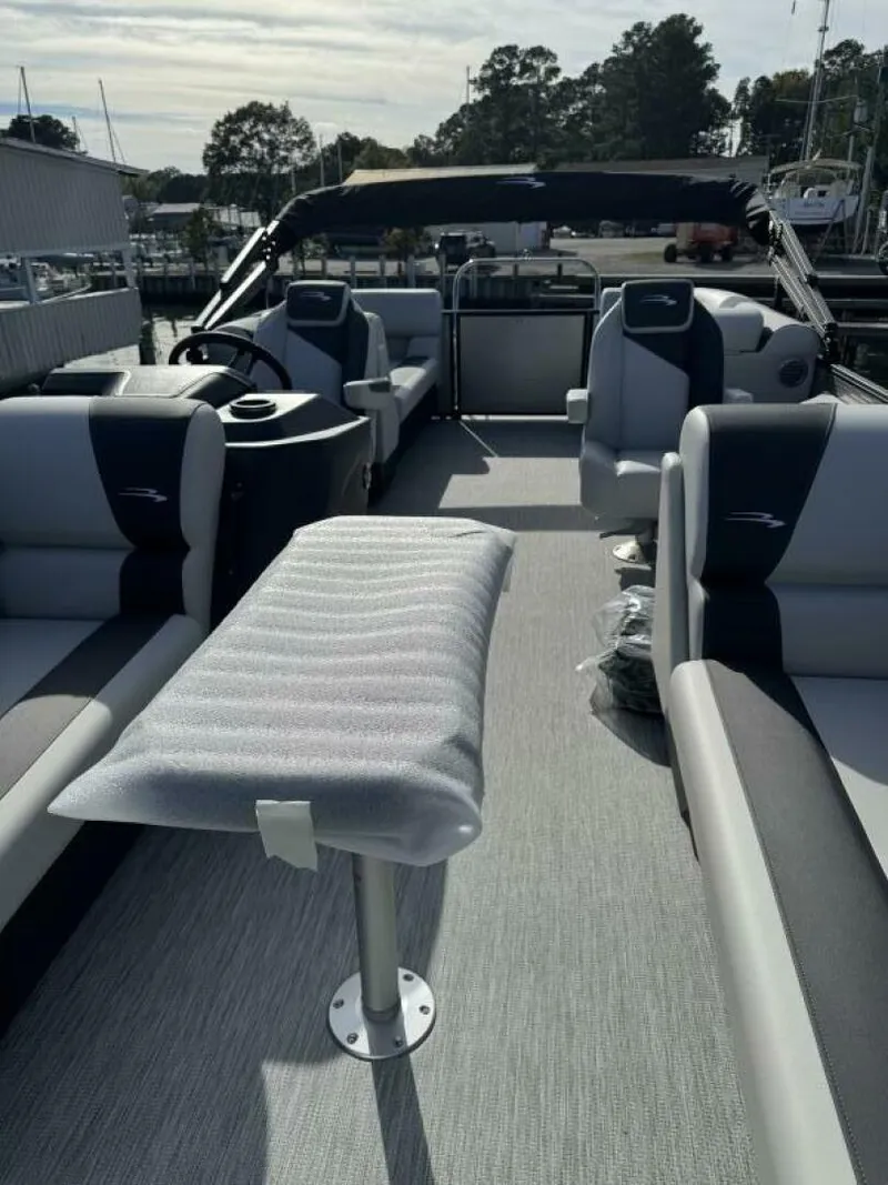 Slide: The Image of Bennington 22SR 2026 - 5732622