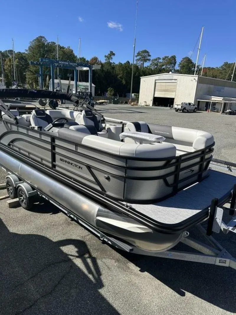 Slide: The Image of Bennington 22SR 2026 - 5732634