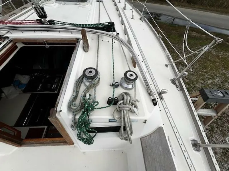 Slide: The Image of Starboard Lewmar winches - 5730759