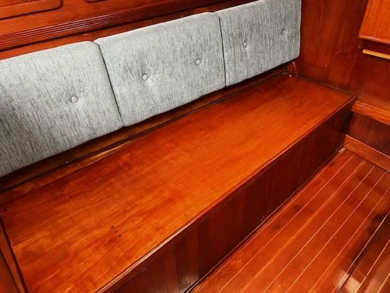 Slide: The Image of Salon port side - 5730819