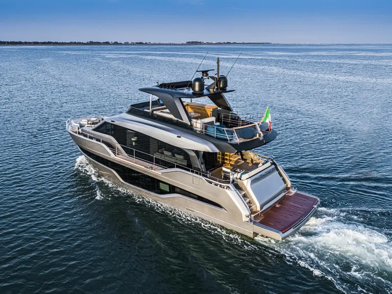 Slide: The Image of Cranchi 68 2026 - 5730883