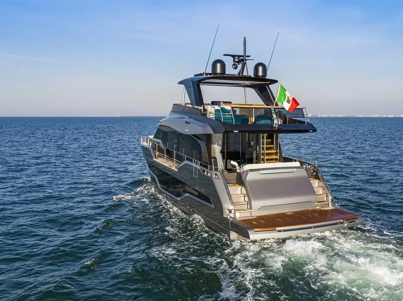 Slide: The Image of Cranchi 68 2026 - 5730887