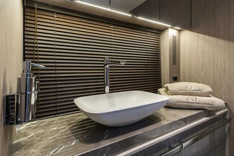 Slide: The Image of Cranchi 68 2026 - 5730978