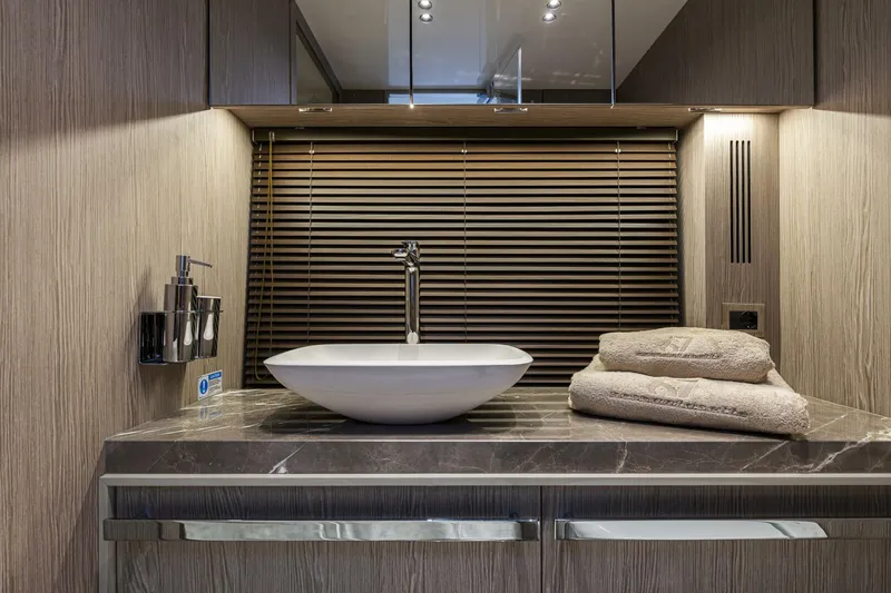 Slide: The Image of Cranchi 68 2026 - 5730979